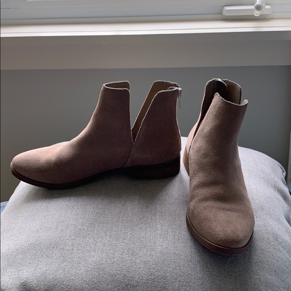 Ankle boots